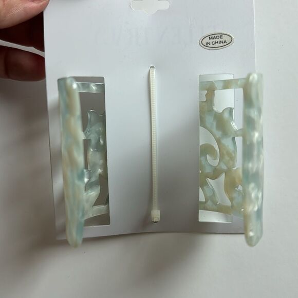 Nwt Ellen Tracy abalone shell filigree cut out bracelet cuff - Picture 4 of 7